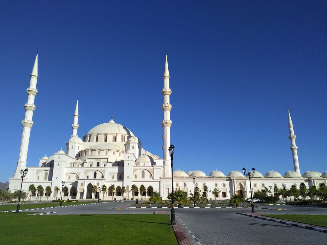 Sheikh Zayed Mosque - Fujairah景点图片