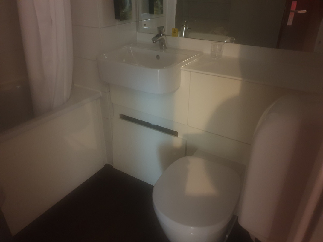 Premier Inn Wokingham Town Centre主图