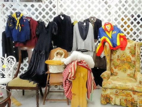 Exhausted Rooster Antique Mall-Morganton必去景点