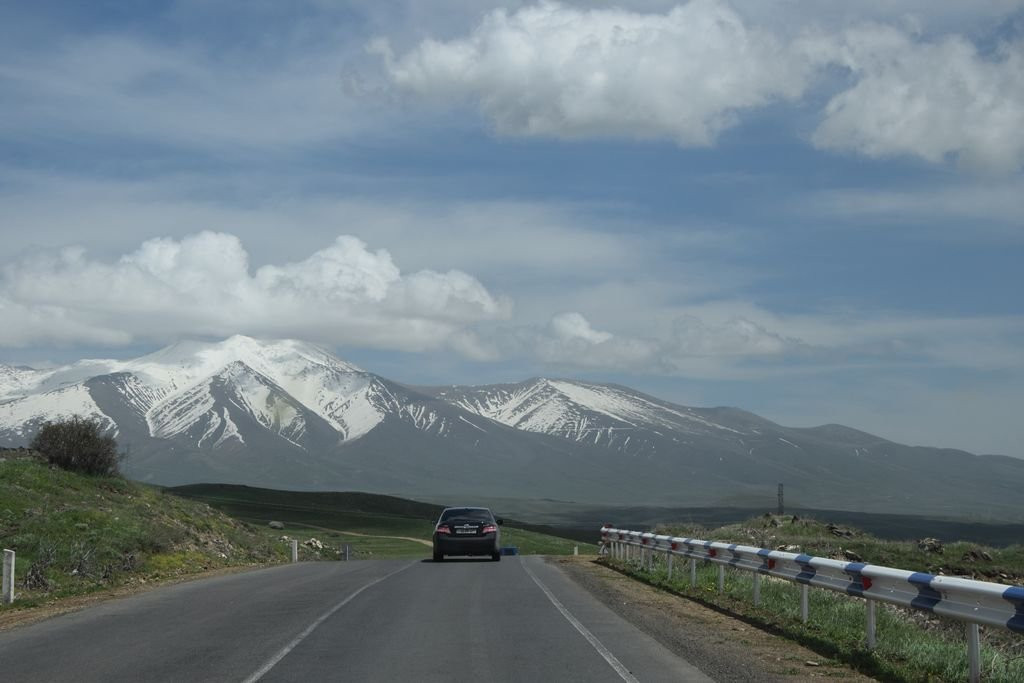 Caucasian Mountains-埃里温必去景点