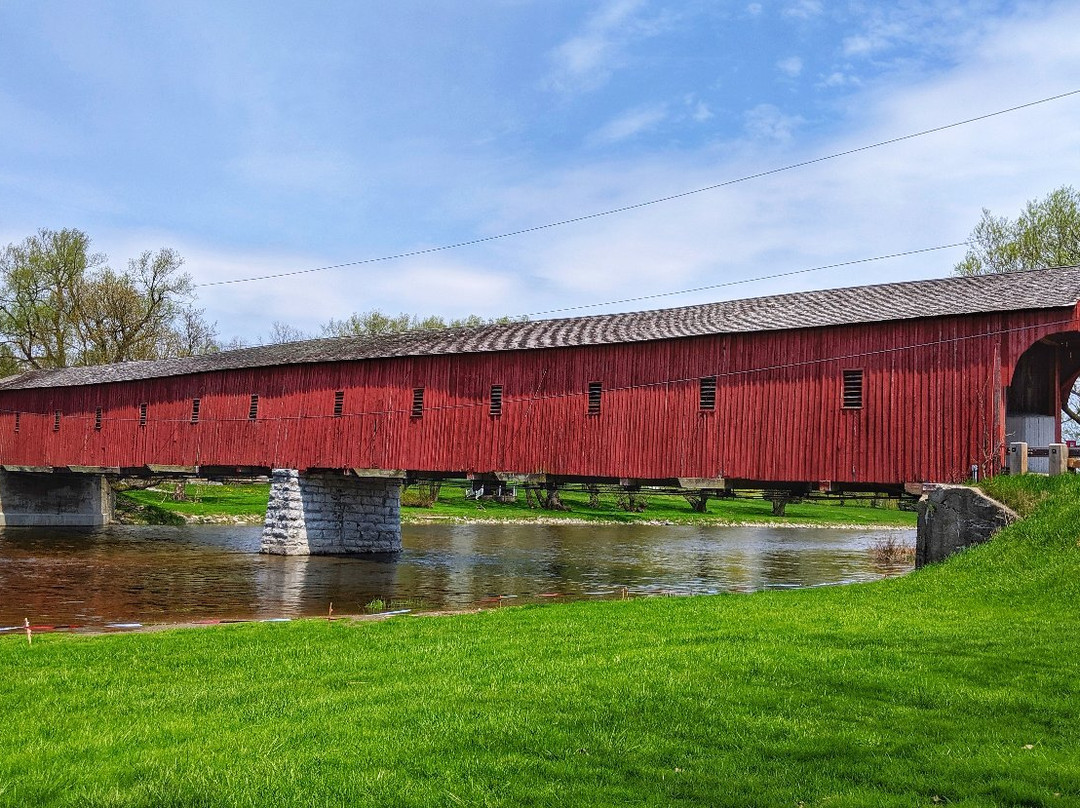 West Montrose Covered Bridge (Kissing Bridge)景点图片