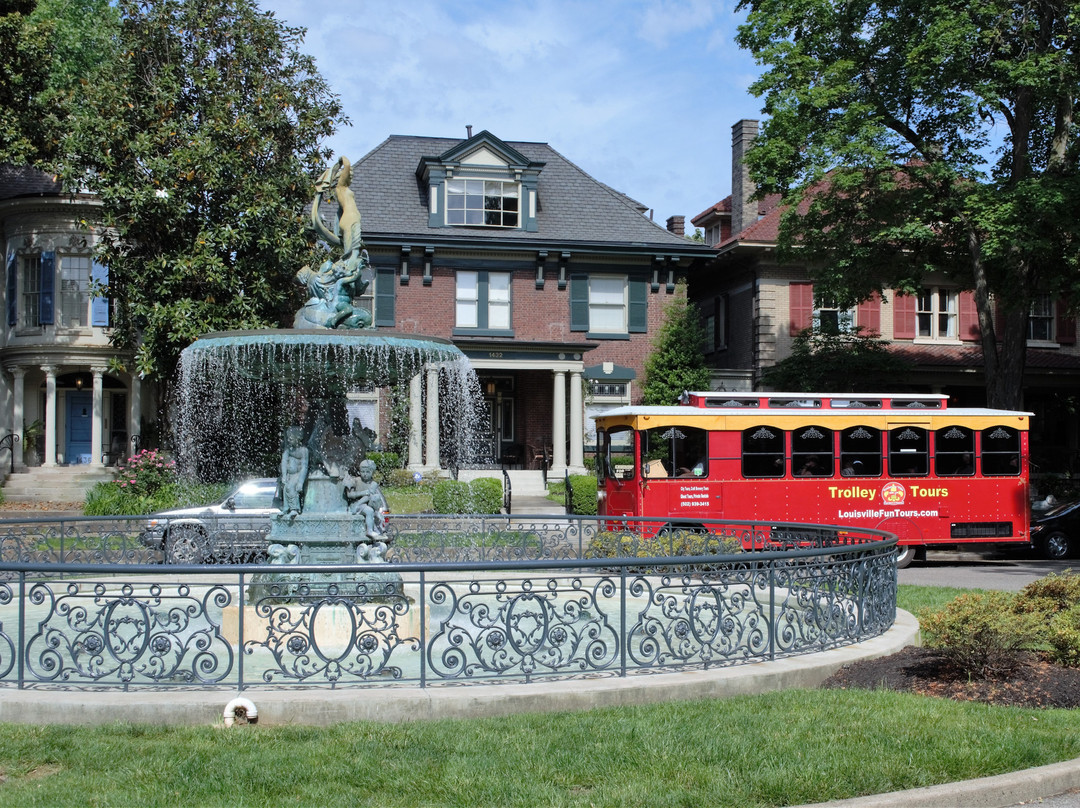 Trolley de'Ville Fun Tours & Charters-路易斯维尔必去景点