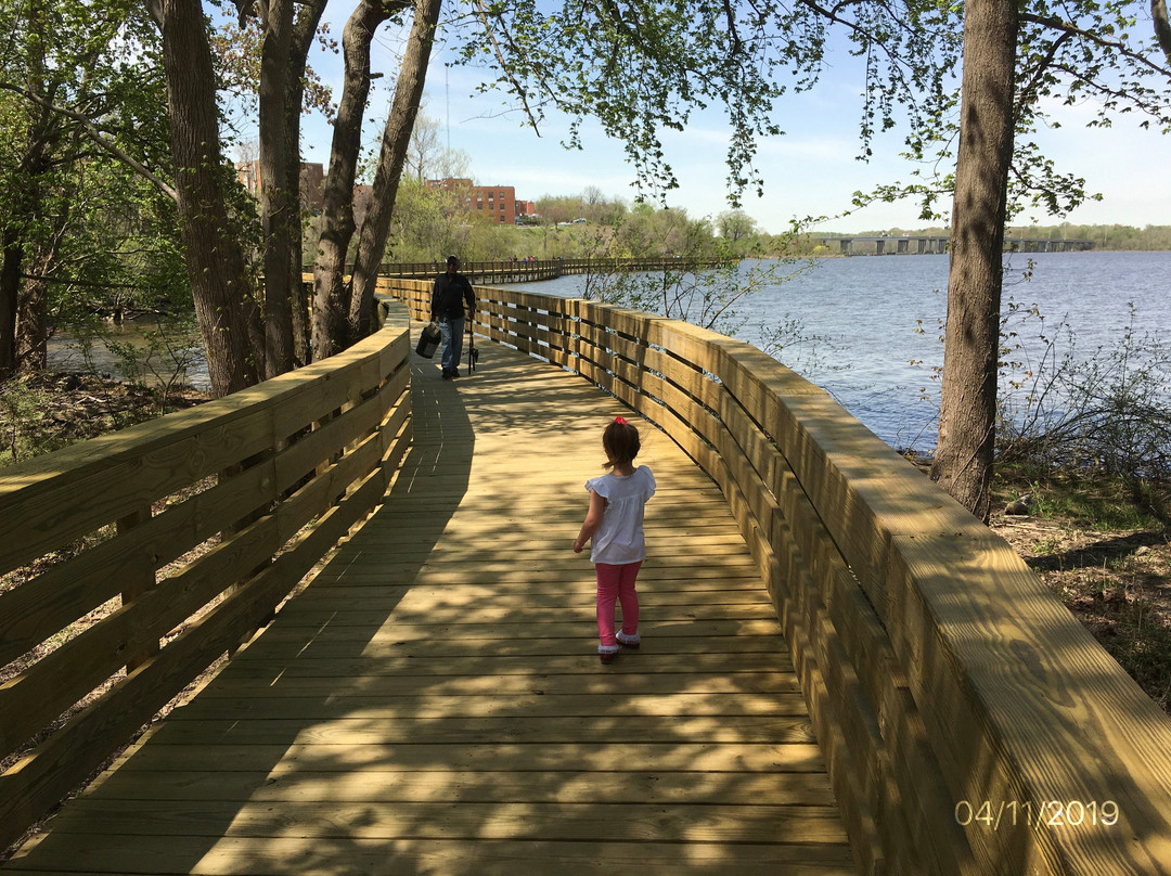 Hopewell旅游景点-Hopewell Riverwalk