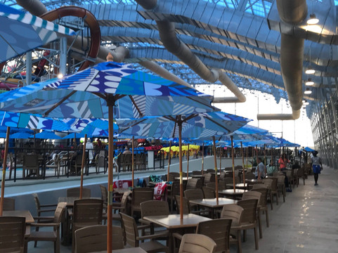 大草原城旅游景点-Epic Waters Indoor Waterpark