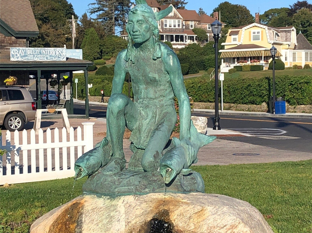 Statue of Ninigret景点图片