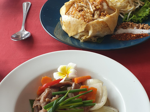 花田度假酒店主图