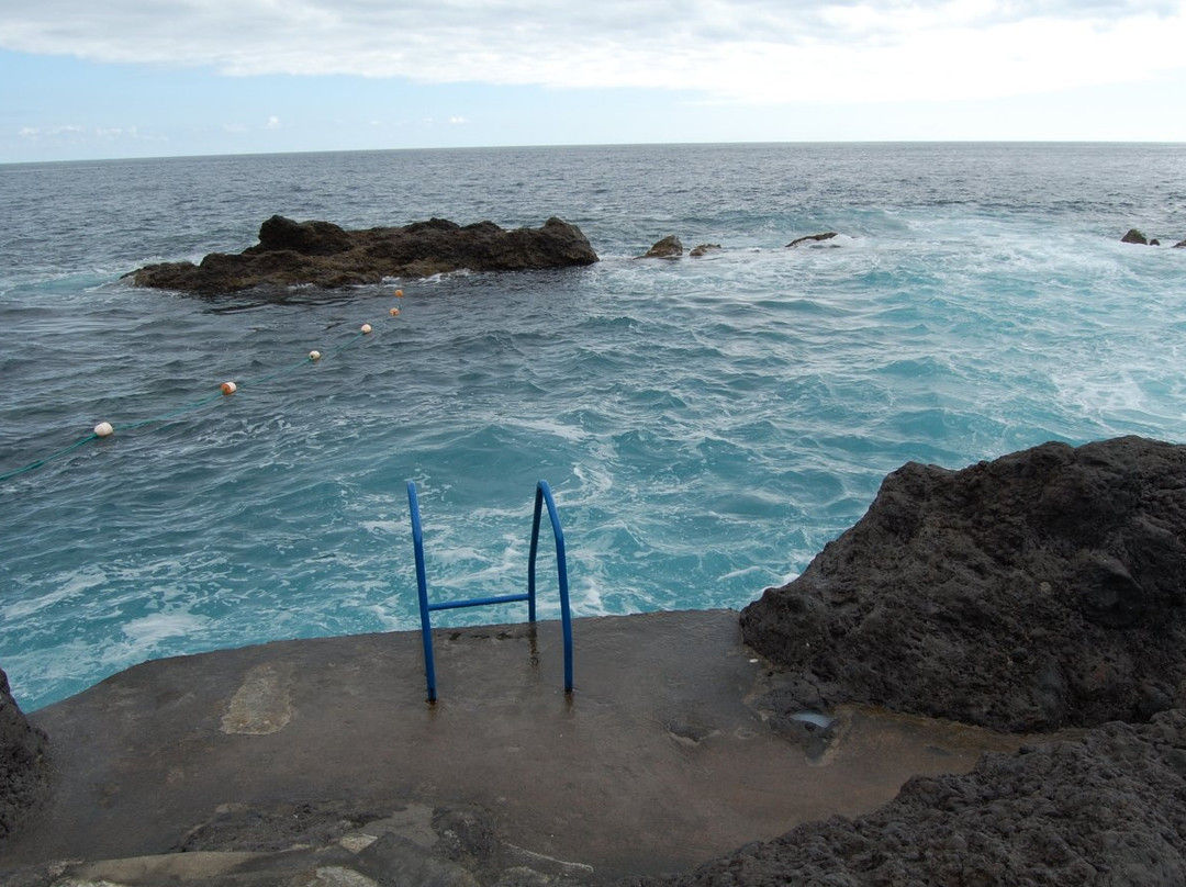 Piscinas Naturais do Varadouro-Capelo必去景点