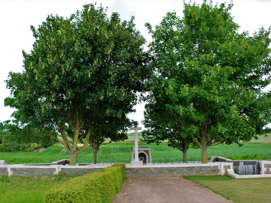 Hillside Cemetery-Le Quesnel必去景点