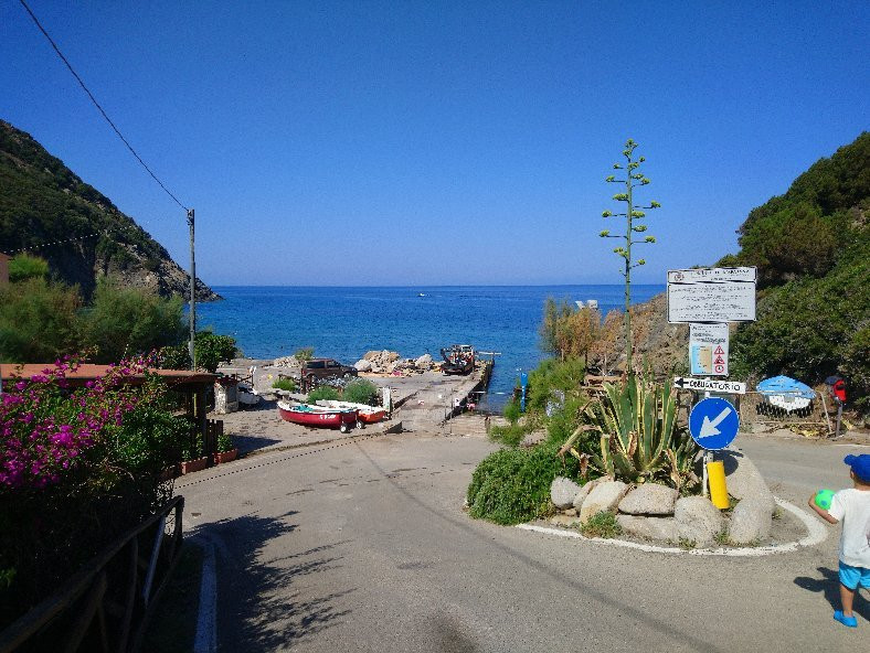 Spiaggia di Patresi景点图片
