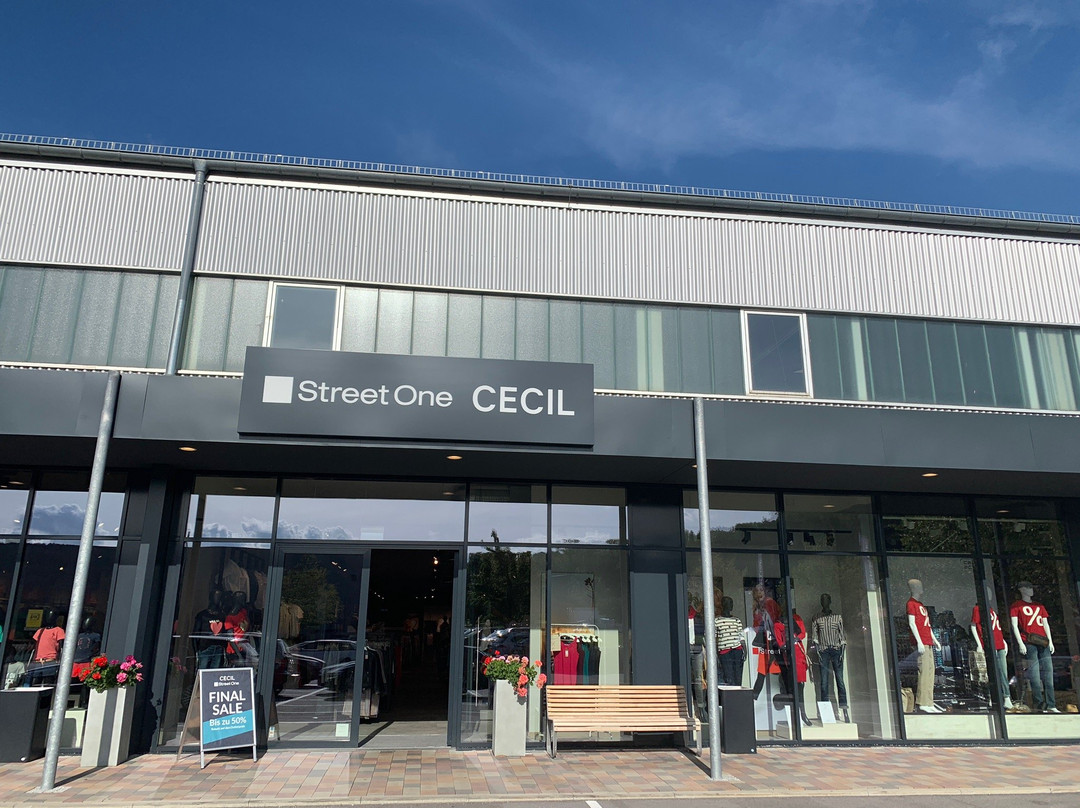Cecil / Street One Outlet Store景点图片