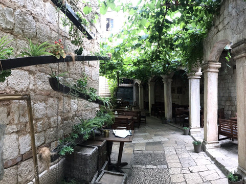 Lambik Lounge-Island of Vis必去景点