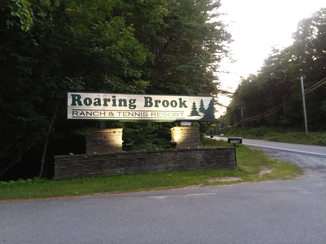 Roaring Brook Ranch Resort主图