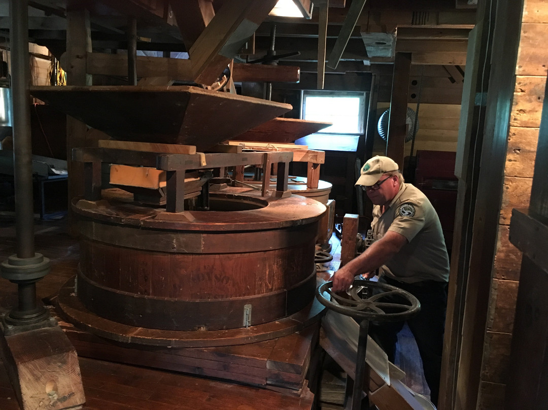 Bonneyville Mill County Park-Bristol必去景点