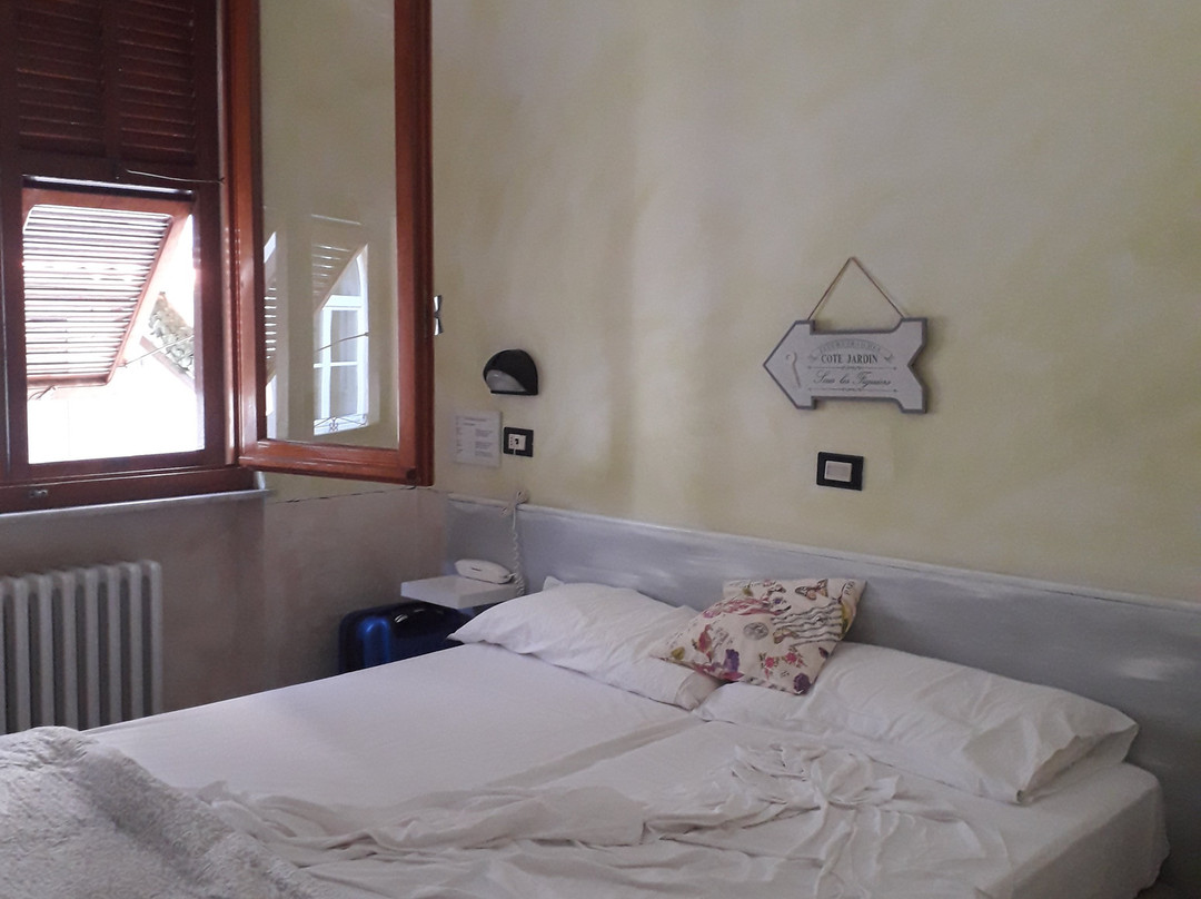 Hotel Elena主图