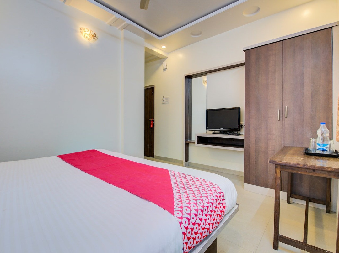 OYO 24125 Hotel Aakash主图