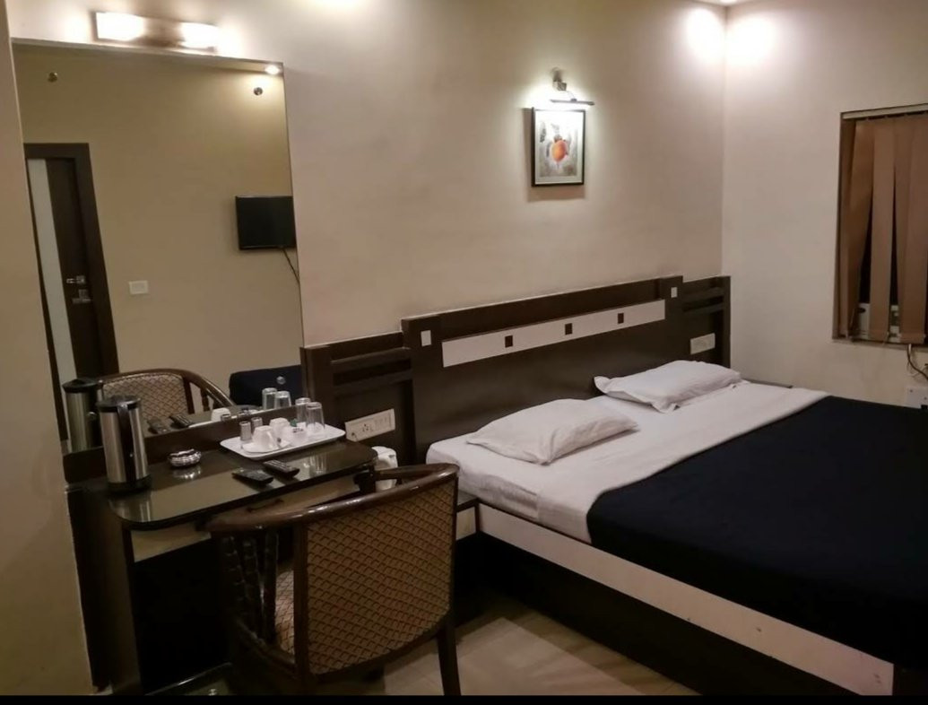 Tribeni Hotel