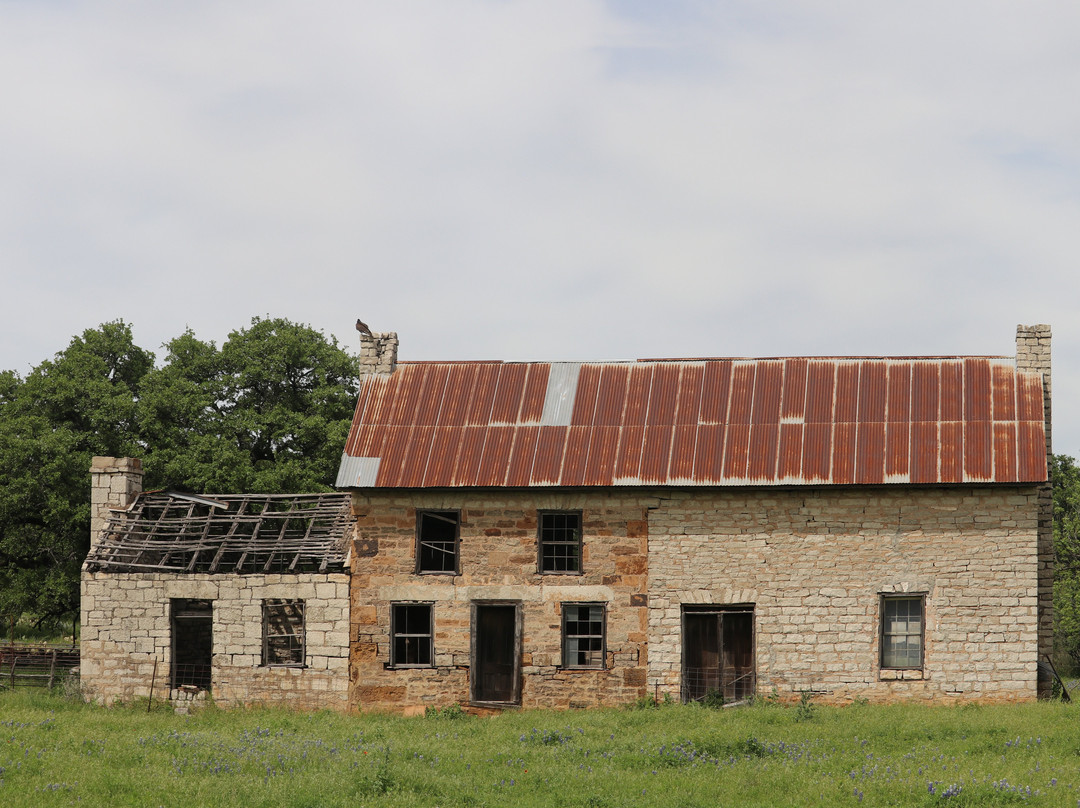 The Bluebonnet House-Burnet必去景点