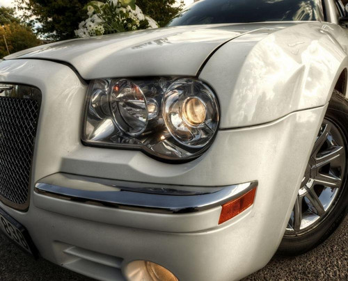 SMGlimo Chrysler 300C limousines-维尔纽斯必去景点