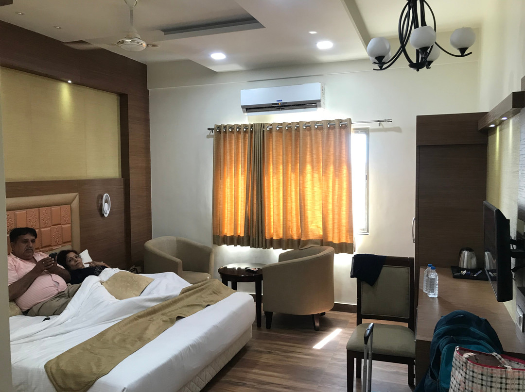 Pride Biznotel Sasan Gir