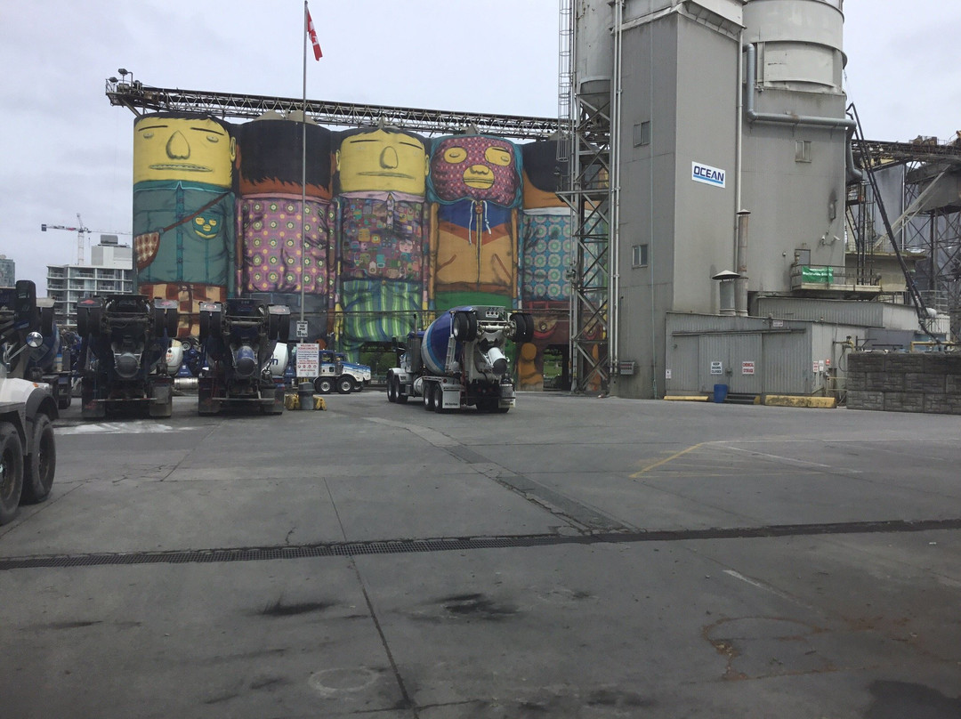Granville Giants Murals-温哥华必去景点