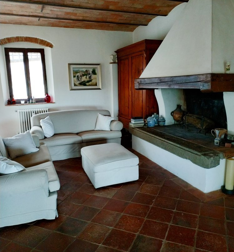 Il Fienile Sotto L'Arco主图