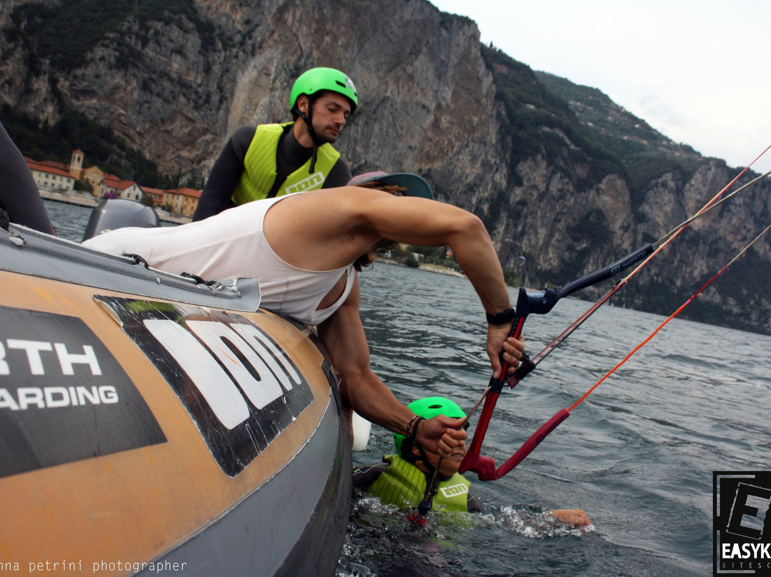 Easykite Surfing Lab-马切尔西涅必去景点