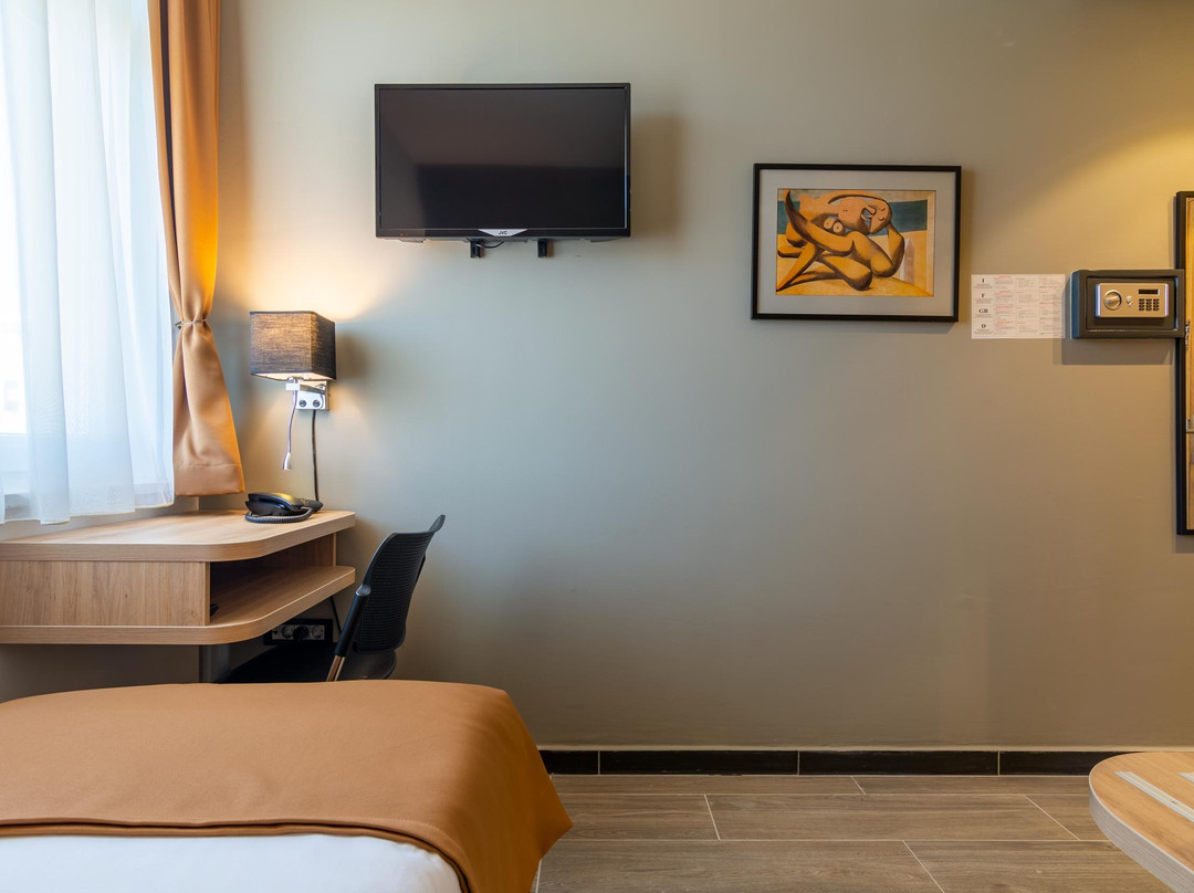 雷苏尔斯酒店主图