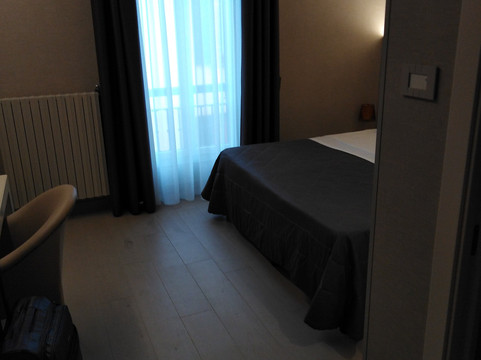 卡弗尔酒店主图