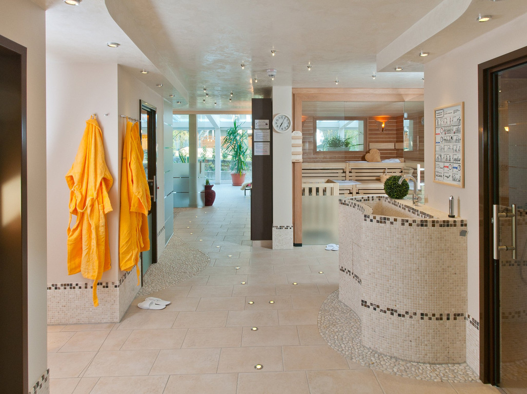 Sonnenhügel Hotel & Restaurant主图