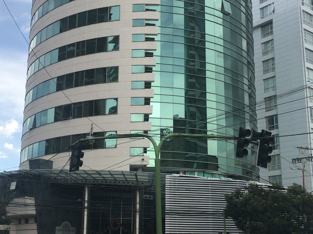 卡米诺瑞尔套房酒店主图