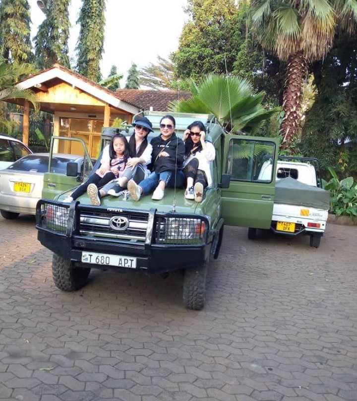 Haleluya Tours & Safaris-乞力马扎罗山国家公园必去景点