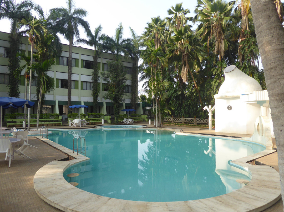 Hotel Parisutham主图
