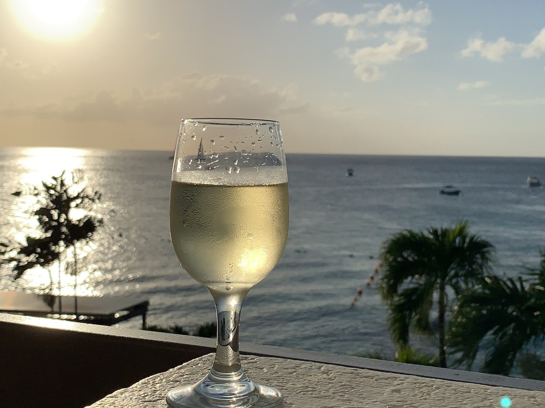 Tropical Sunset Beach Apartment Hotel主图