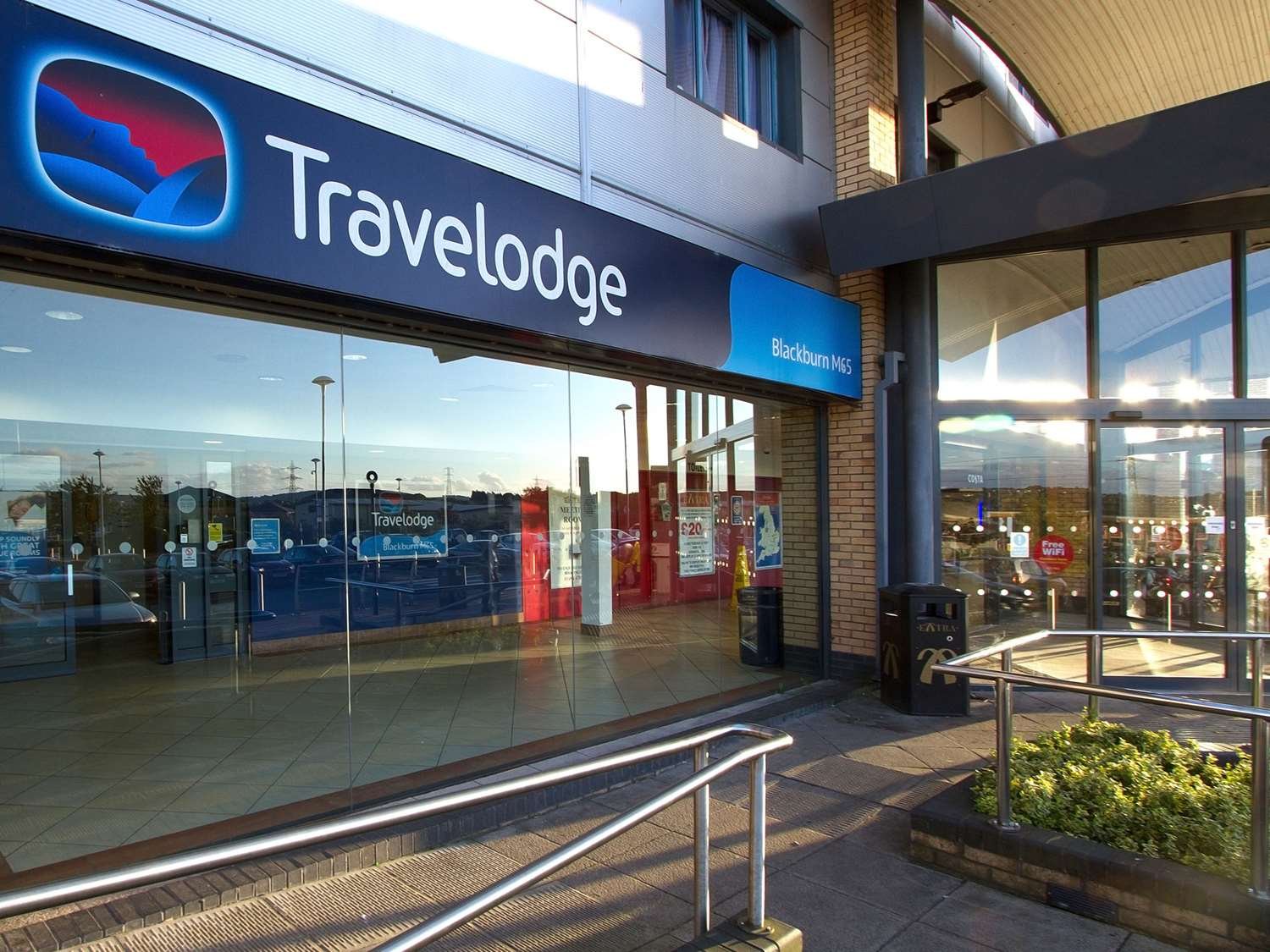 Travelodge Blackburn M65 Hotel-官方