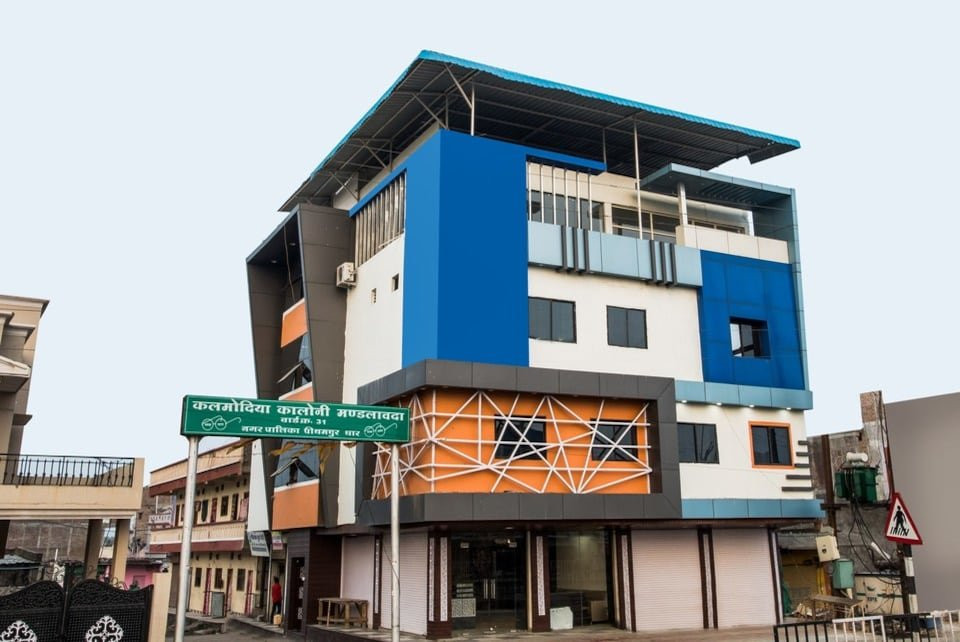 OYO 8857 Hotel Raj Palace主图