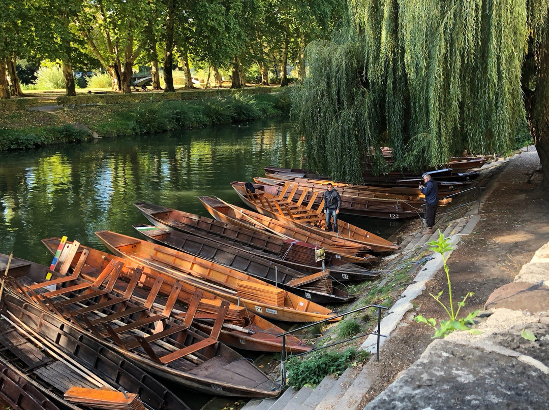 Public Punting Trips景点图片
