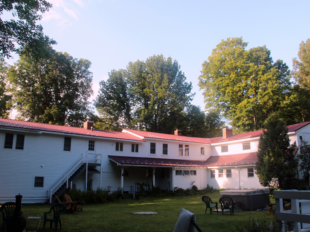 The Buttonwood Inn on Mount Surprise主图