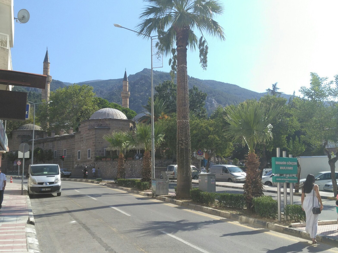 Sultan Camii ve Kulliyesi-Manisa必去景点