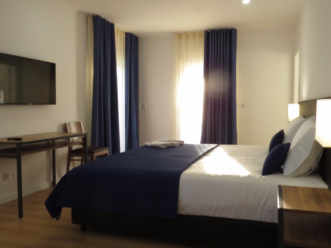 Hilltop Oasis - Lisbon Lux主图
