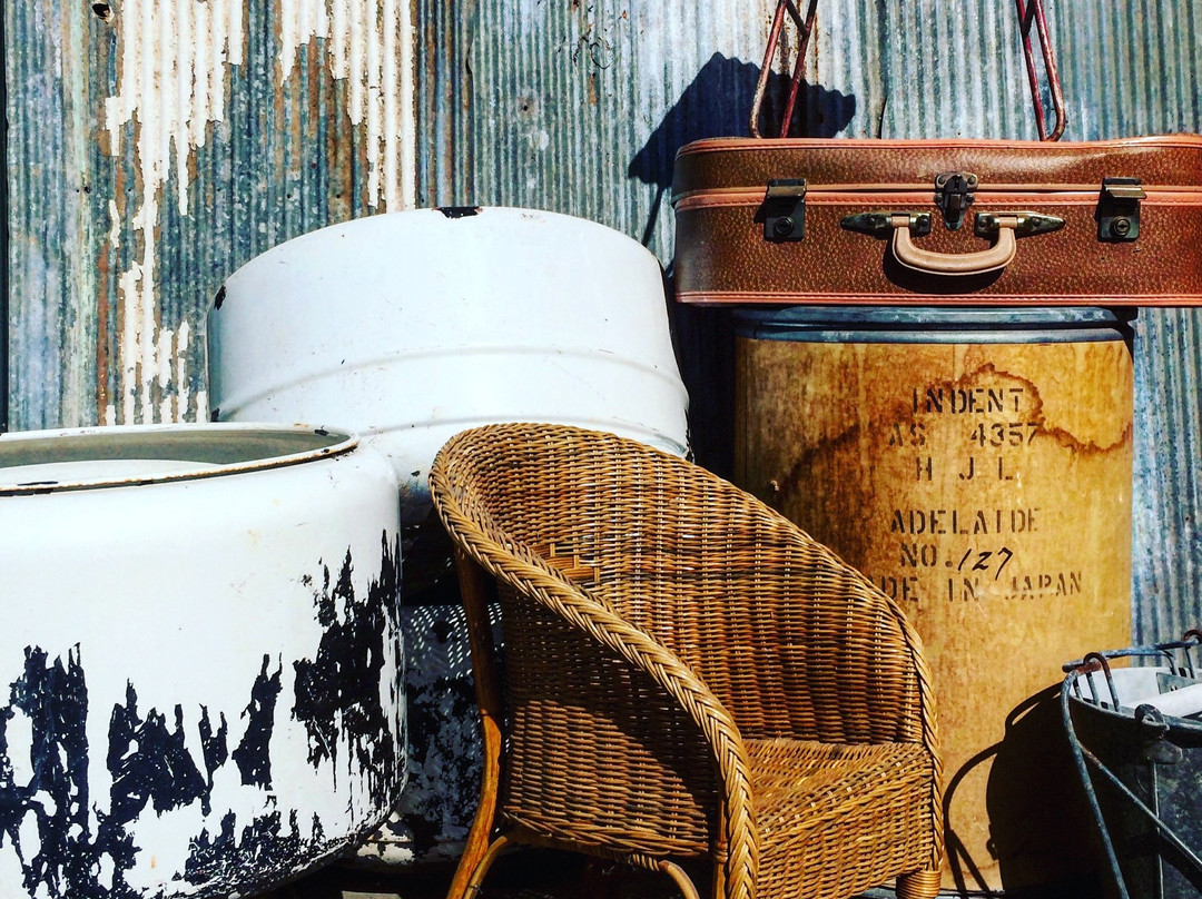 Scullery Days Vintage景点图片