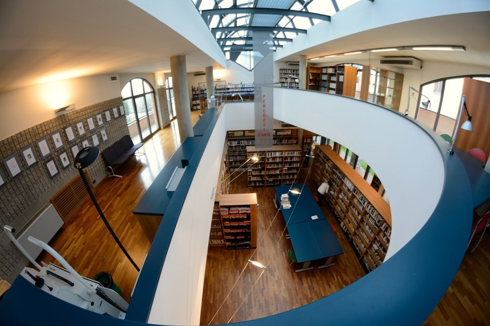 Biblioteca Comunale di Costa Masnaga景点图片