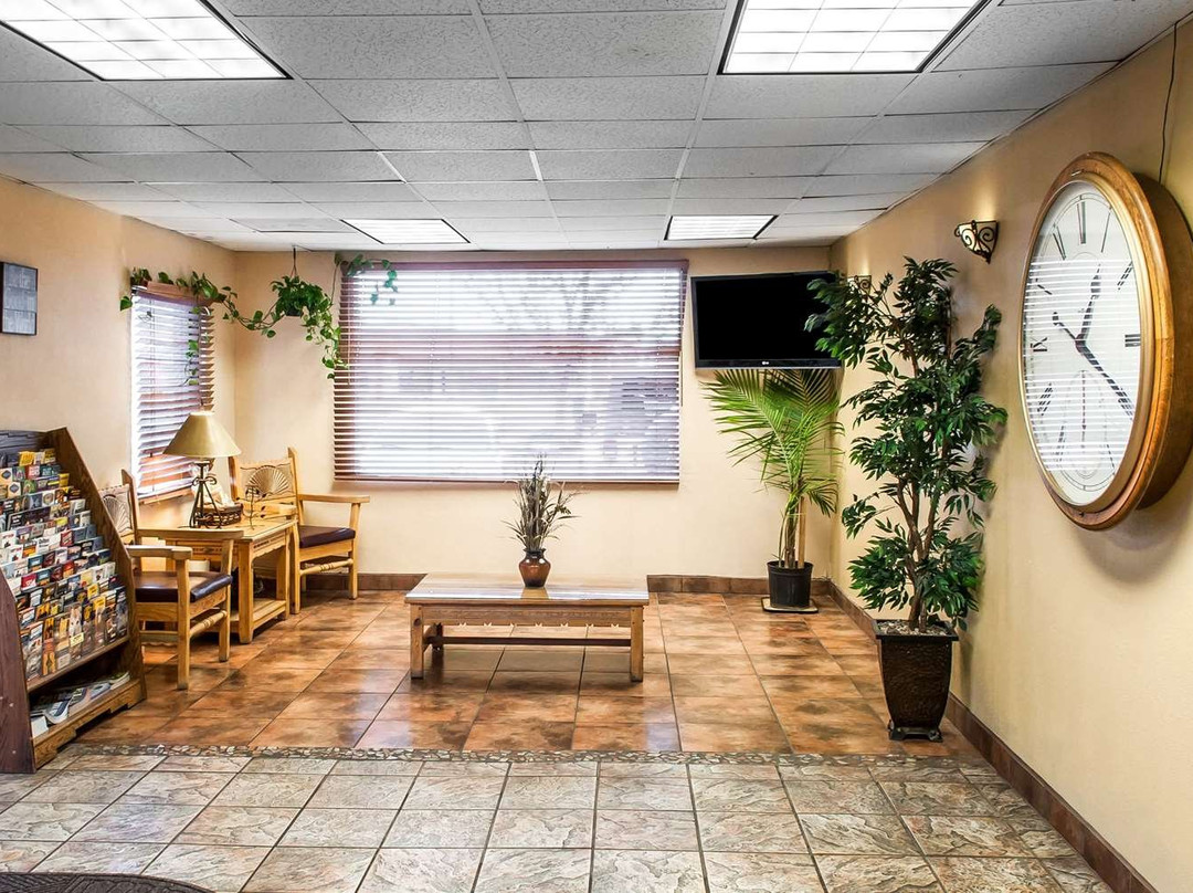 Rodeway Inn East主图