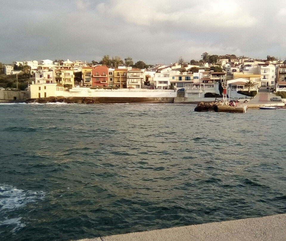 Asterion Apartments主图