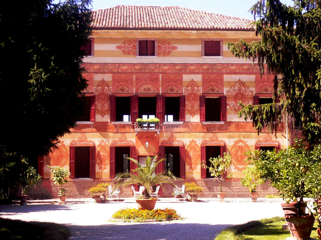Villa Albuzio景点图片