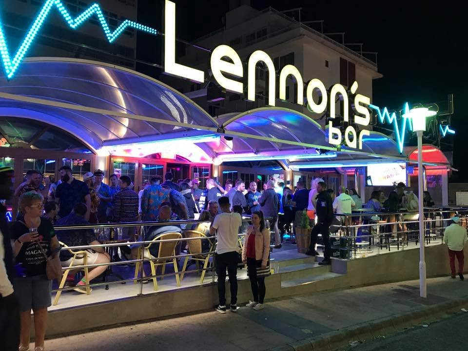 Lennons Bar Magaluf景点图片