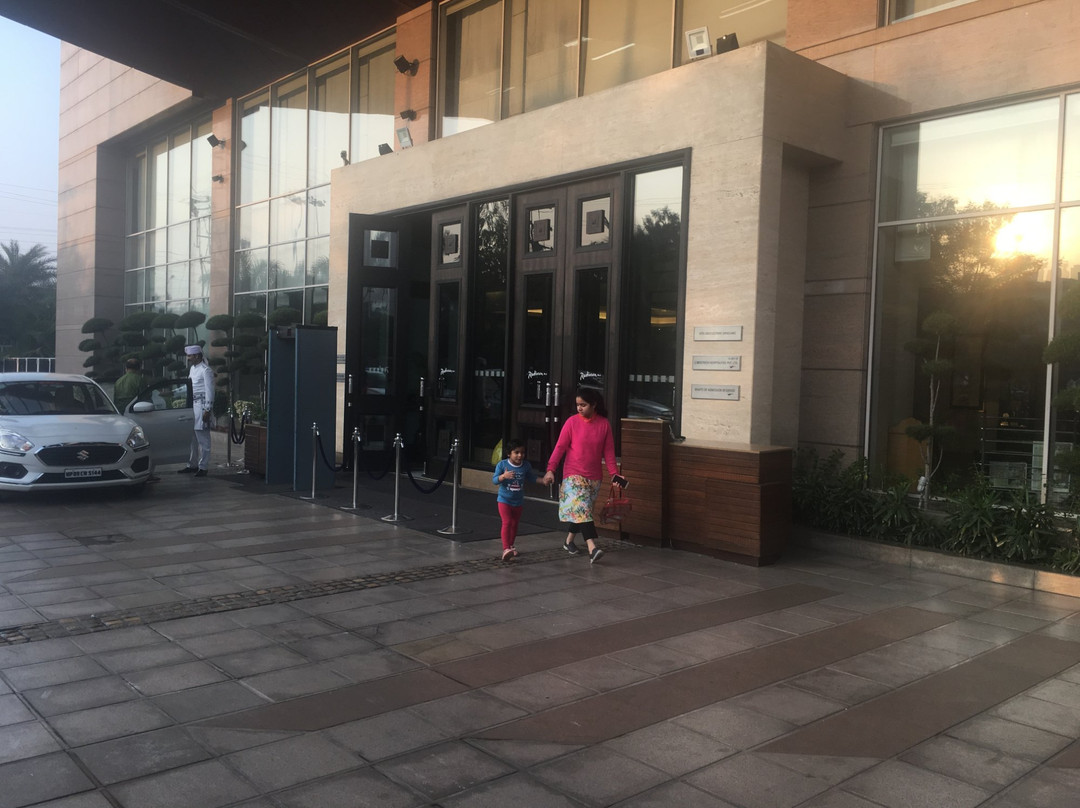 Ethyl Bar - Radisson Blu Hotel