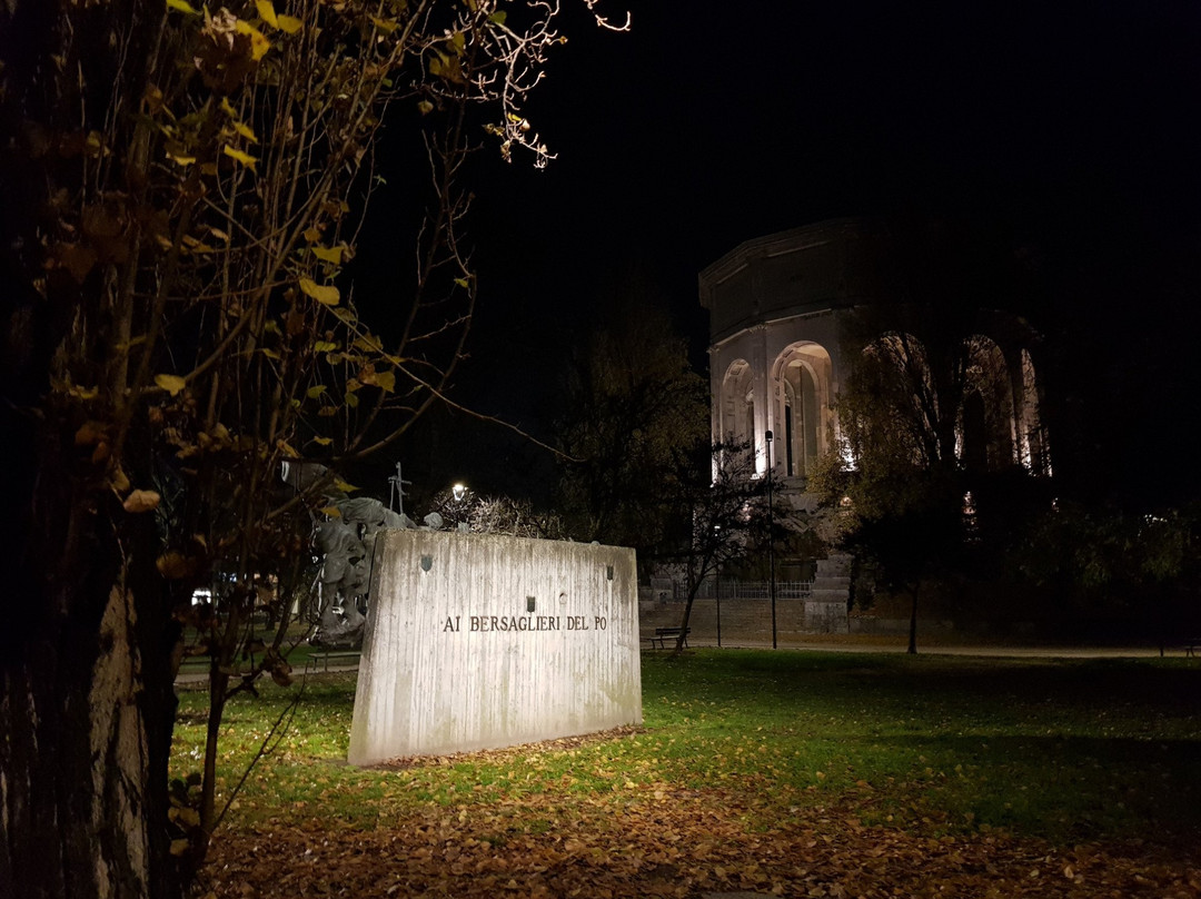 Monumento dei Bersaglieri del Po景点图片