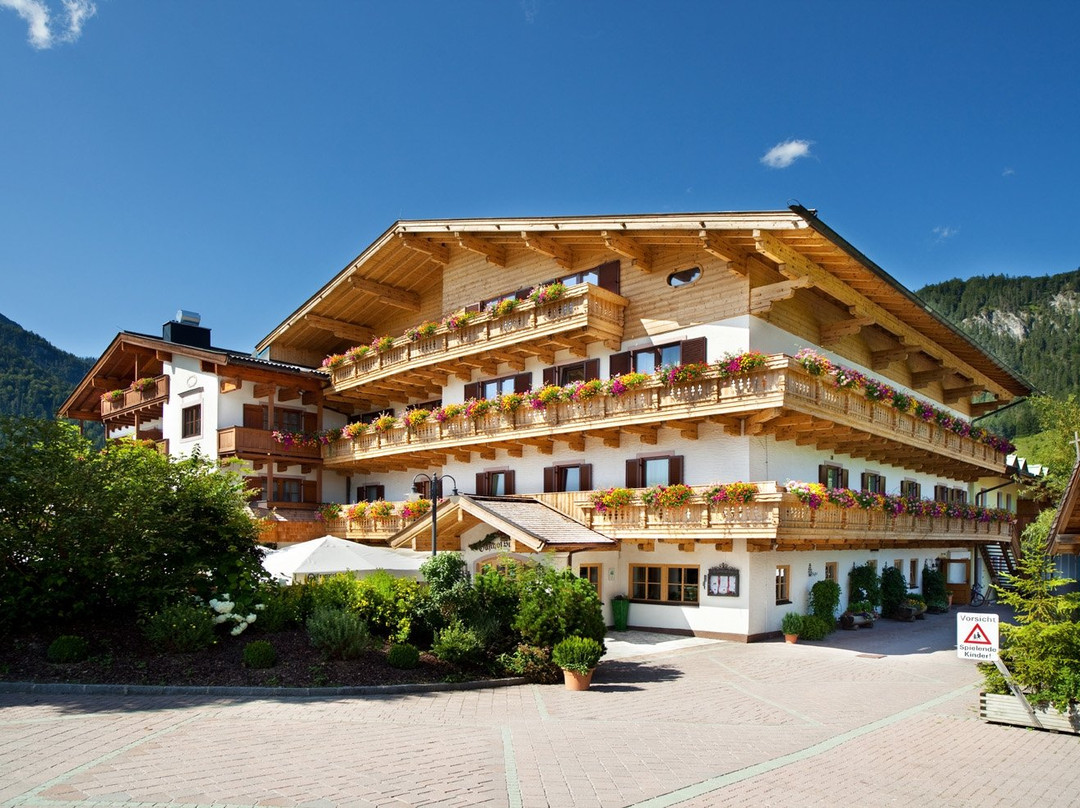 萨尔费尔登安斯特勒嫩米尔酒店住宿-Wellness Hotel Gasthof Schoerhof