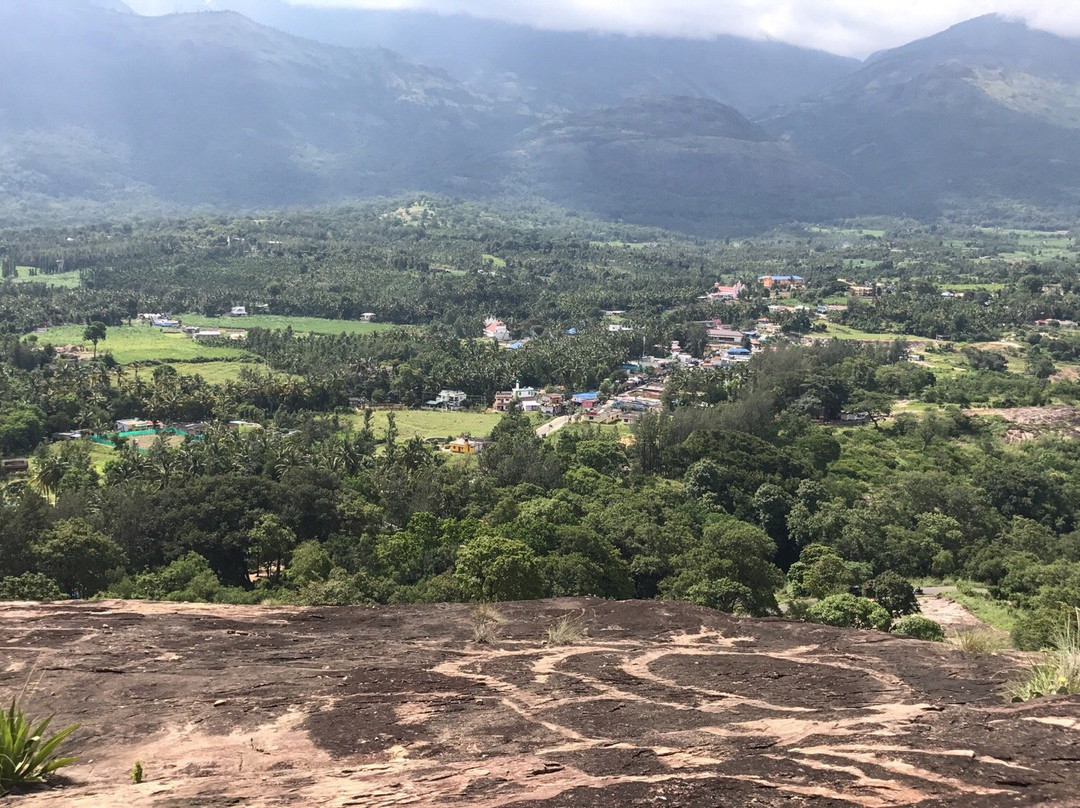 Muniyara Dolmens-慕那尔必去景点