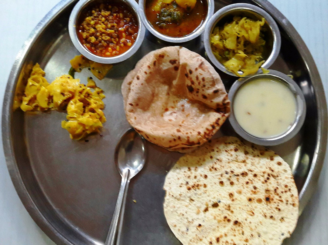 Dadra and Nagar Haveli餐馆和美食-Sai Bhojnalaya